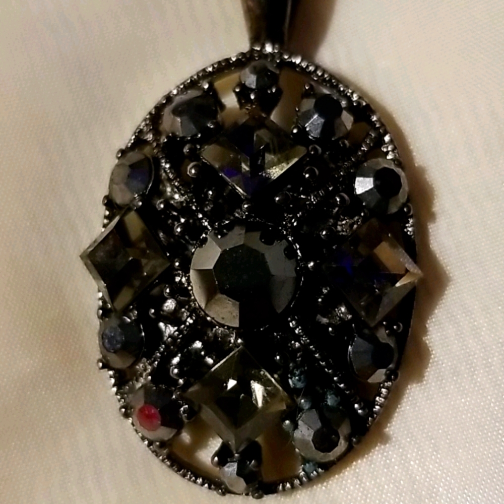 Princess house necklace